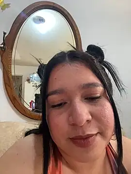 Snapshot of Leslydeleon23 chatting on 5, 1, 2025 Leslydeleon23 online show from 5, 1, 2025