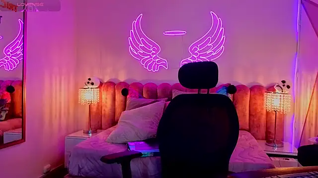  scarletmoore online show from 25, 10, 2025