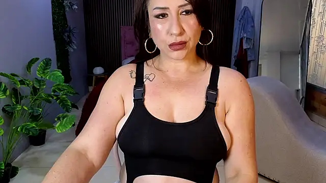 camil milfdream online show from 10, 7, 2026