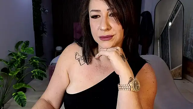 camil milfdream online show from 15, 6, 2026