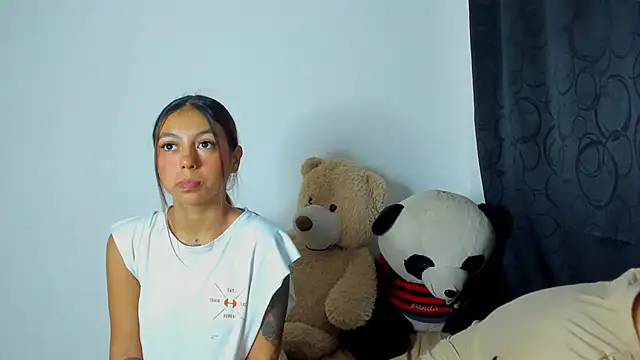 violet casper  online show from 9, 2, 2025