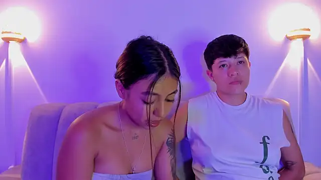 violet casper  online show from 17, 11, 2025