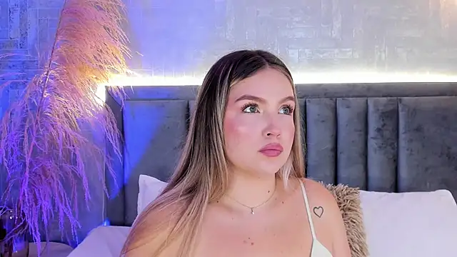 Snapshot of GaiaBaker chatting on 16, 10, 2025 GaiaBaker online show from 16, 10, 2025