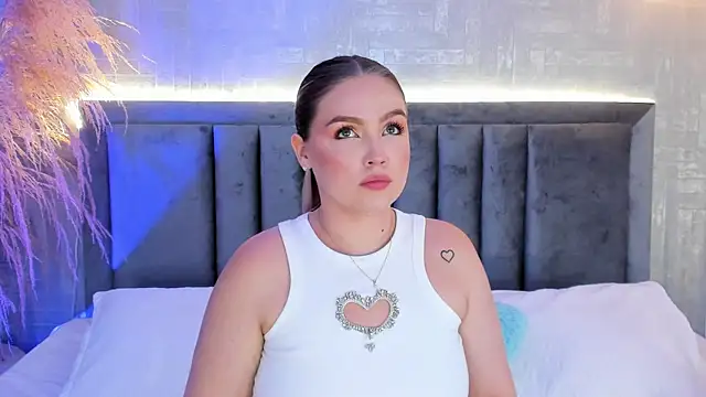 Snapshot of GaiaBaker chatting on 4, 11, 2025 GaiaBaker online show from 4, 11, 2025