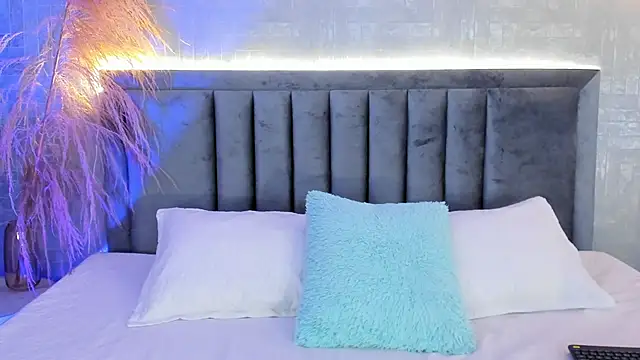 Snapshot of GaiaBaker chatting on 9, 11, 2025 GaiaBaker online show from 9, 11, 2025