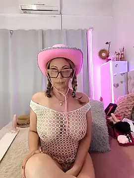 lolavalecuatro online show from 20, 11, 2025