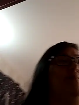 l1la Rav3n online show from 5, 3, 2025