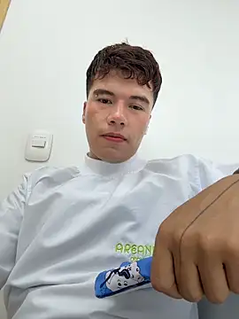 Logan smith1 online show from 11, 3, 2026