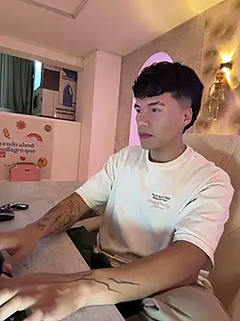 Logan smith1 online show from 28, 10, 2025