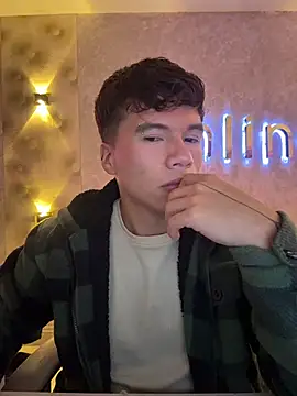 Logan smith1 online show from 3, 2, 2026