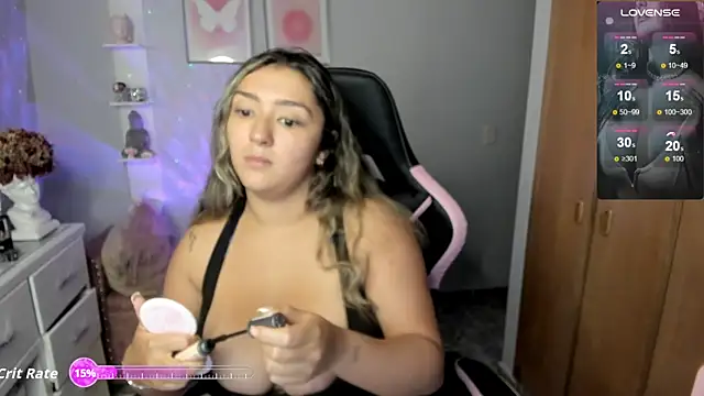 Snapshot of Melannyy_ chatting on 23, 4, 2026 Melannyy online show from 23, 4, 2026