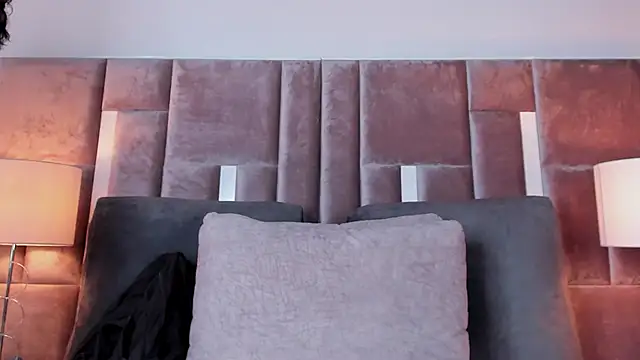 Nia Bunny online show from 19, 11, 2025