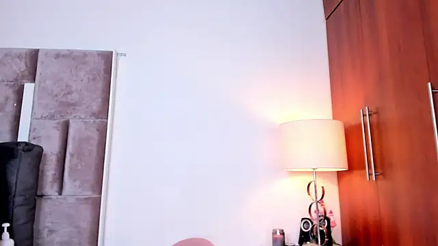 Snapshot of Nia_Bunny chatting on 15, 5, 2026 Nia Bunny online show from 15, 5, 2026