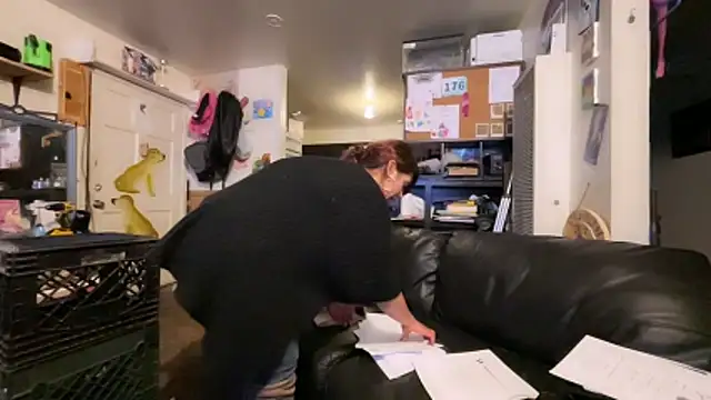 Snapshot of deadpi chatting on 30, 10, 2025 deadpi online show from 30, 10, 2025