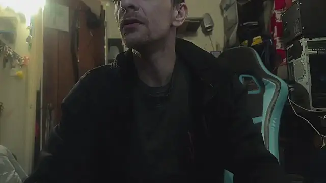 Snapshot of deadpi chatting on 12, 1, 2025 deadpi online show from 12, 1, 2025