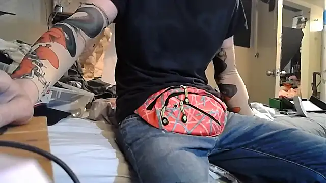 Snapshot of deadpi chatting on 14, 2, 2025 deadpi online show from 14, 2, 2025