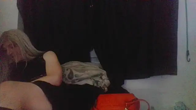 Snapshot of sexyblondetrans chatting on 4, 10, 2025 sexyblondetrans online show from 4, 10, 2025