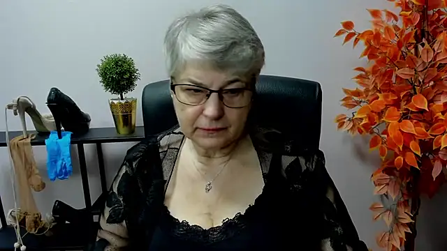 IrisDream online show from 3, 3, 2025