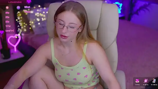 SilverrMoon online show from 26, 10, 2025