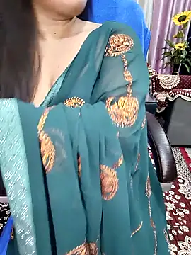 Cute-Raashii online show from 20, 4, 2026