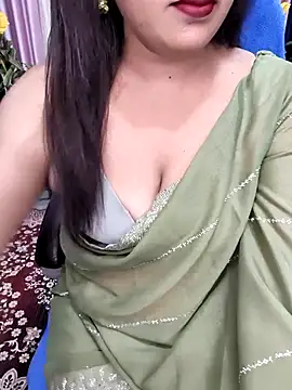 Cute-Raashii online show from 21, 4, 2026