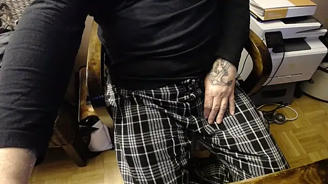 thme2312 online show from 24, 10, 2025