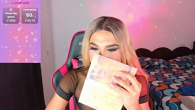 Snapshot of AllisonsweetZ chatting on 3, 11, 2025 AllisonsweetZ online show from 3, 11, 2025