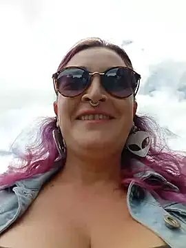 Snapshot of sophie_banger chatting on 31, 5, 2026 sophie banger online show from 31, 5, 2026