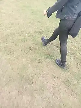 sophie banger online show from 4, 12, 2025