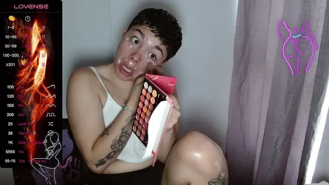 TRIXIE TANG28 online show from 22, 2, 2025