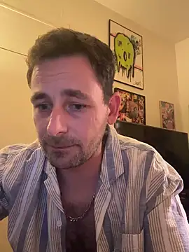 Snapshot of defbond420 chatting on 12, 10, 2025 defbond420 online show from 12, 10, 2025