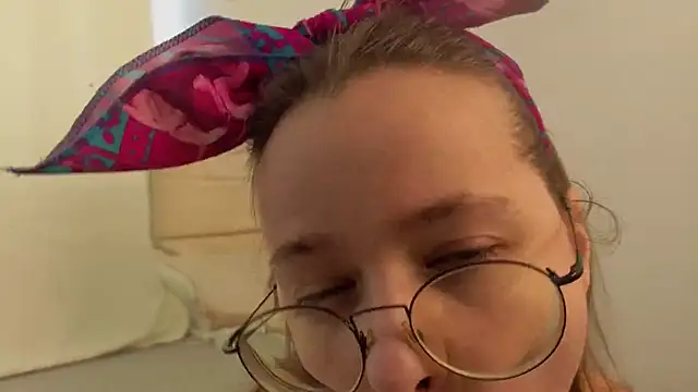 CassieCool online show from 17, 10, 2025