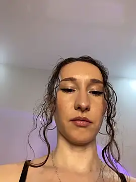 cutte dora online show from 12, 4, 2026