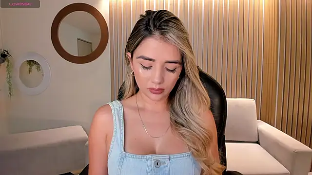 ChloePreston  online show from 13, 4, 2026