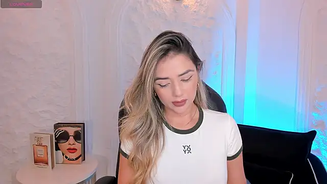 Snapshot of ChloePreston_ chatting on 19, 5, 2026 ChloePreston online show from 19, 5, 2026