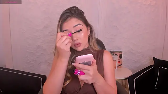 Snapshot of ChloePreston_ chatting on 15, 7, 2026 ChloePreston online show from 15, 7, 2026