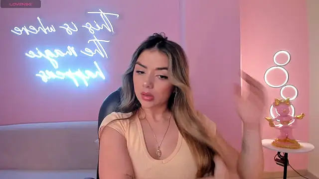 Snapshot of ChloePreston_ chatting on 11, 3, 2025 ChloePreston online show from 11, 3, 2025