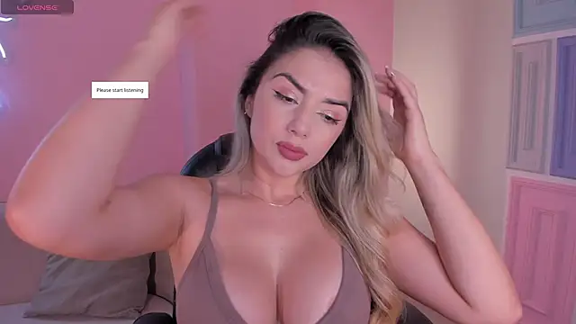 Snapshot of ChloePreston_ chatting on 17, 5, 2026 ChloePreston online show from 17, 5, 2026