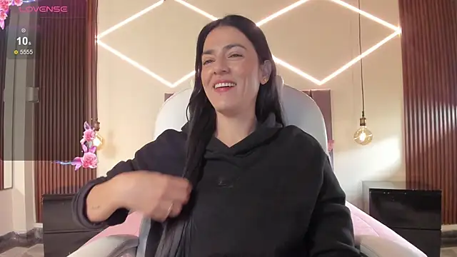 BellaClaiir online show from 16, 4, 2026