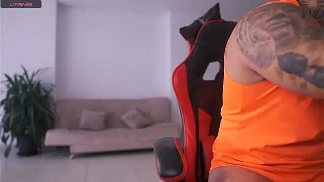 LeoSalvatore  online show from 30, 11, 2025