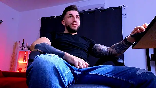 MightyAaron66 online show from 6, 2, 2026