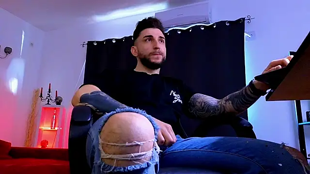 MightyAaron66 online show from 9, 4, 2026