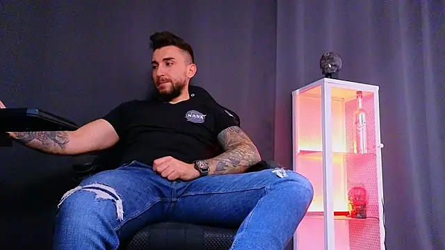 MightyAaron66 online show from 28, 2, 2025