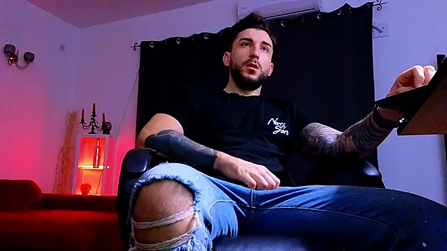 MightyAaron66 online show from 2, 12, 2025