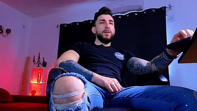 MightyAaron66 online show from 18, 12, 2025