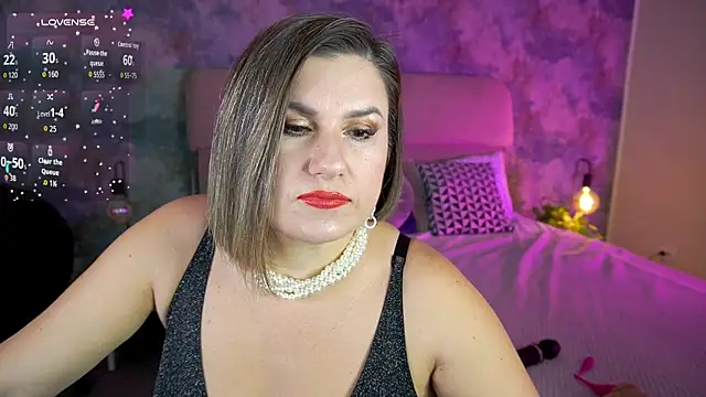 KiraRoxx online show from 24, 2, 2026