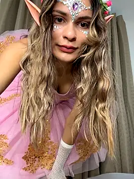 cuteluci  online show from 31, 10, 2025