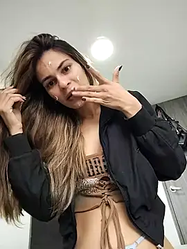cuteluci  online show from 17, 2, 2025