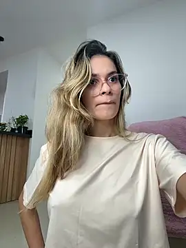 cuteluci  online show from 30, 6, 2026