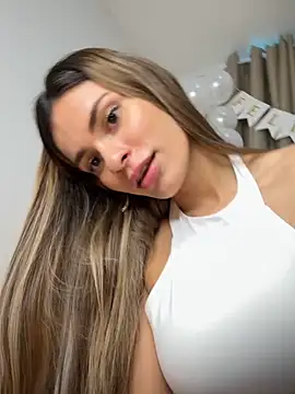 cuteluci  online show from 19, 10, 2025